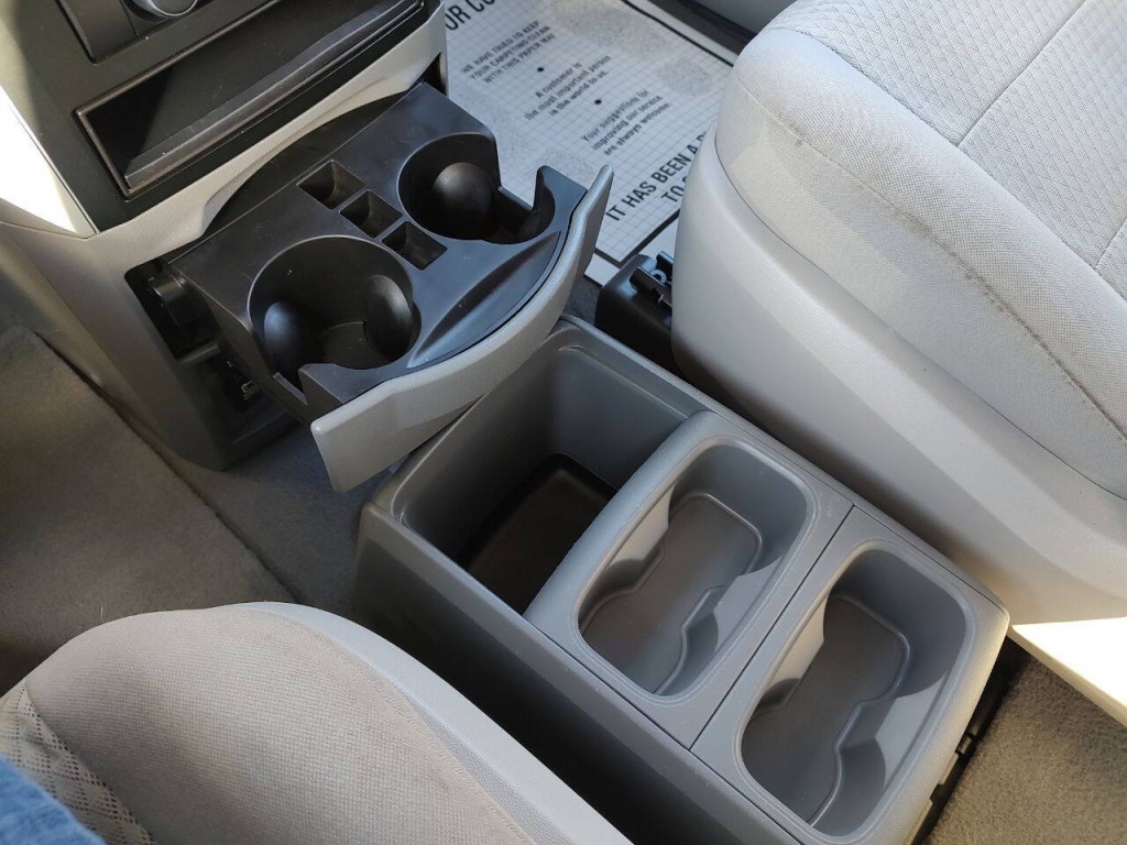 2008 Chrysler Town & Country Image 35