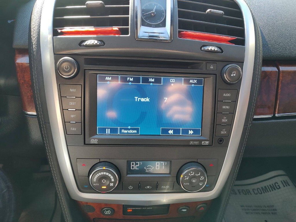 2008 Cadillac SRX Image 15