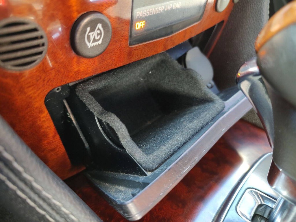 2008 Cadillac SRX Image 18