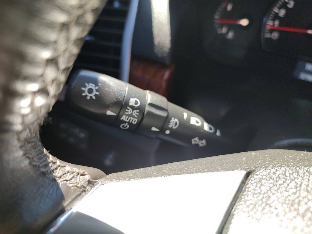 2008 Cadillac SRX Image 31