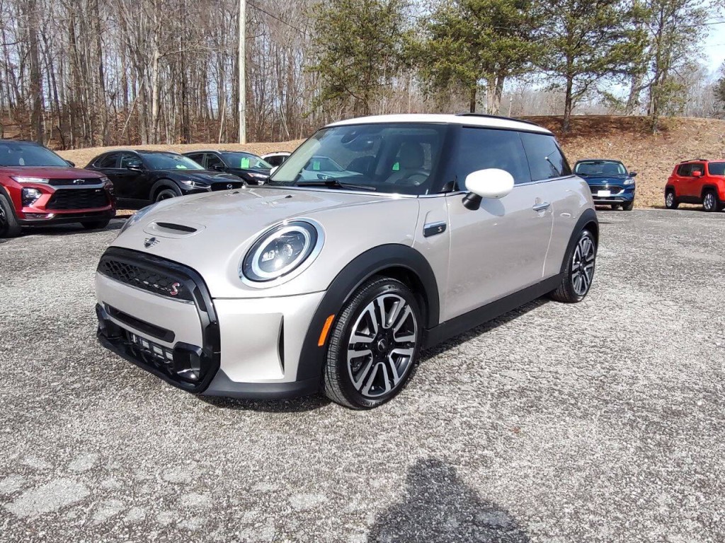 2024 MINI Cooper Image 2