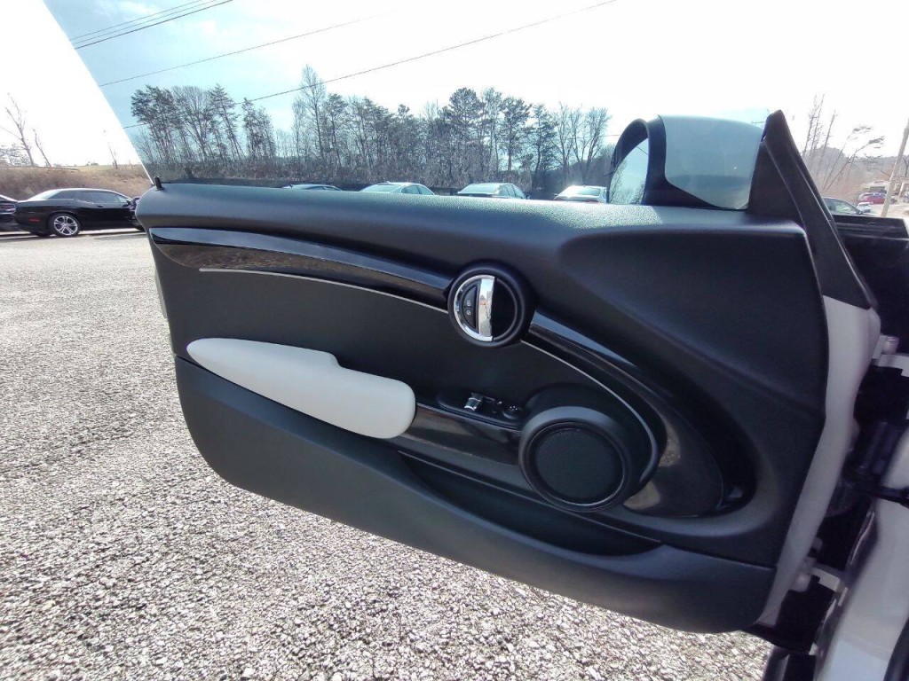 2024 MINI Cooper Image 15