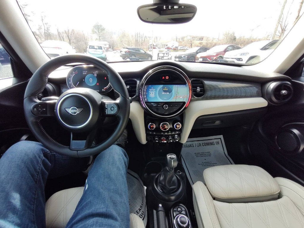 2024 MINI Cooper Image 16