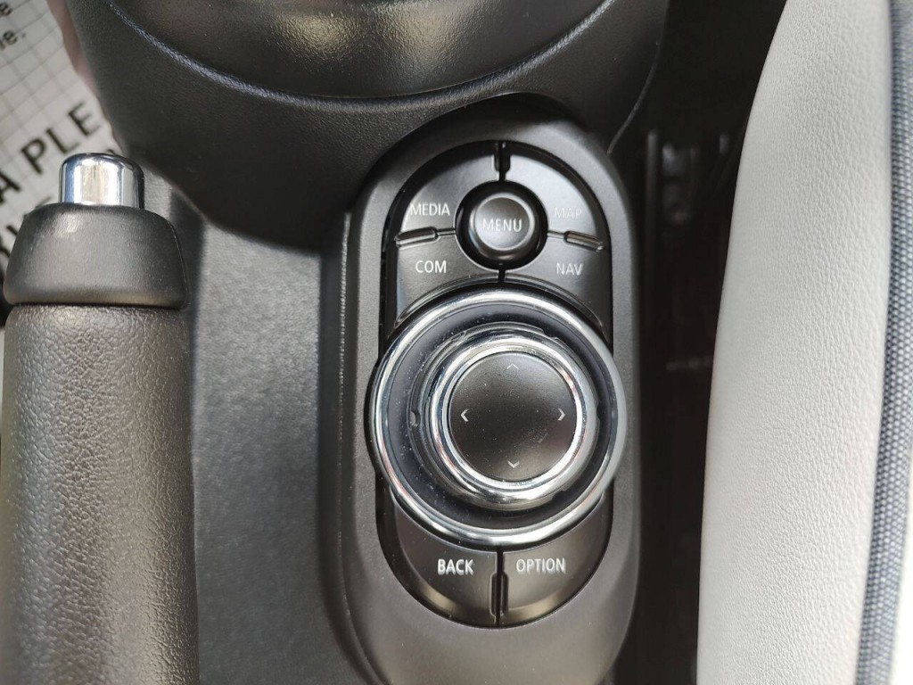 2024 MINI Cooper Image 20