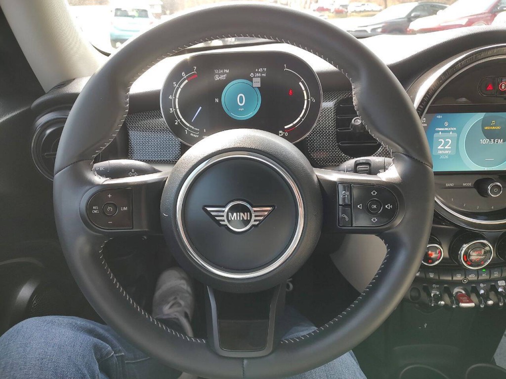 2024 MINI Cooper Image 23