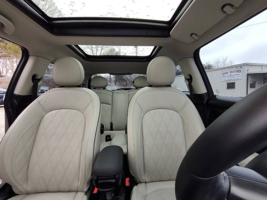 2024 MINI Cooper Image 28