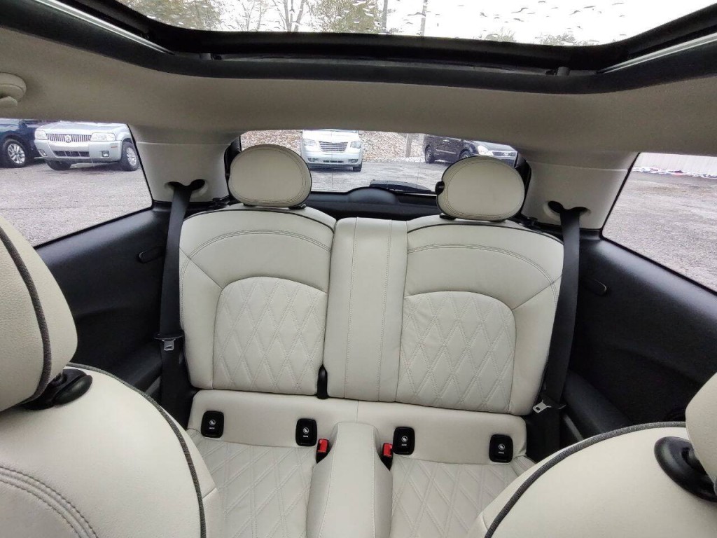 2024 MINI Cooper Image 29