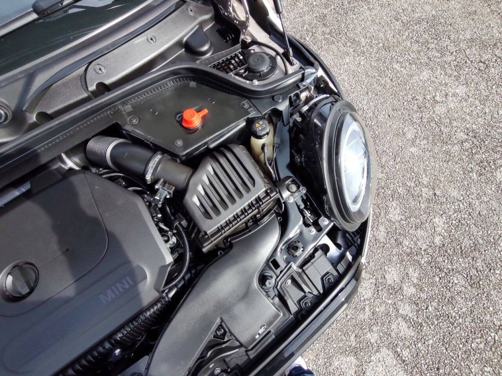 2024 MINI Cooper Image 32