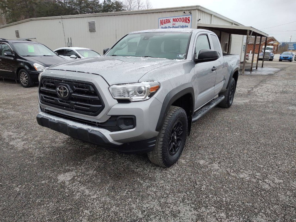 2019 Toyota Tacoma Image 3