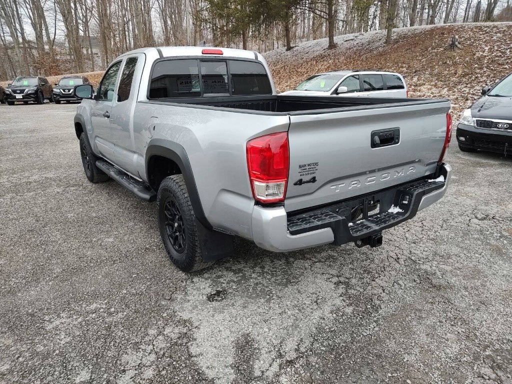 2019 Toyota Tacoma Image 6
