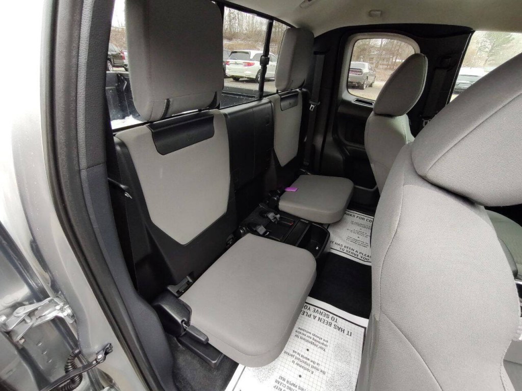 2019 Toyota Tacoma Image 19