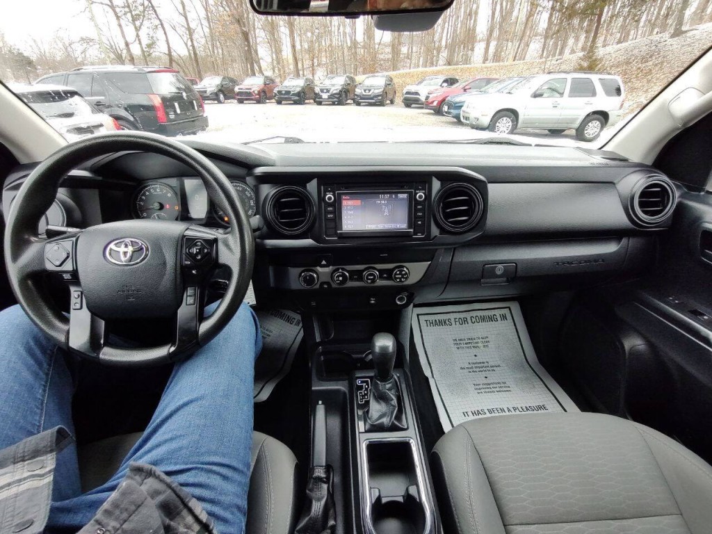 2019 Toyota Tacoma Image 21