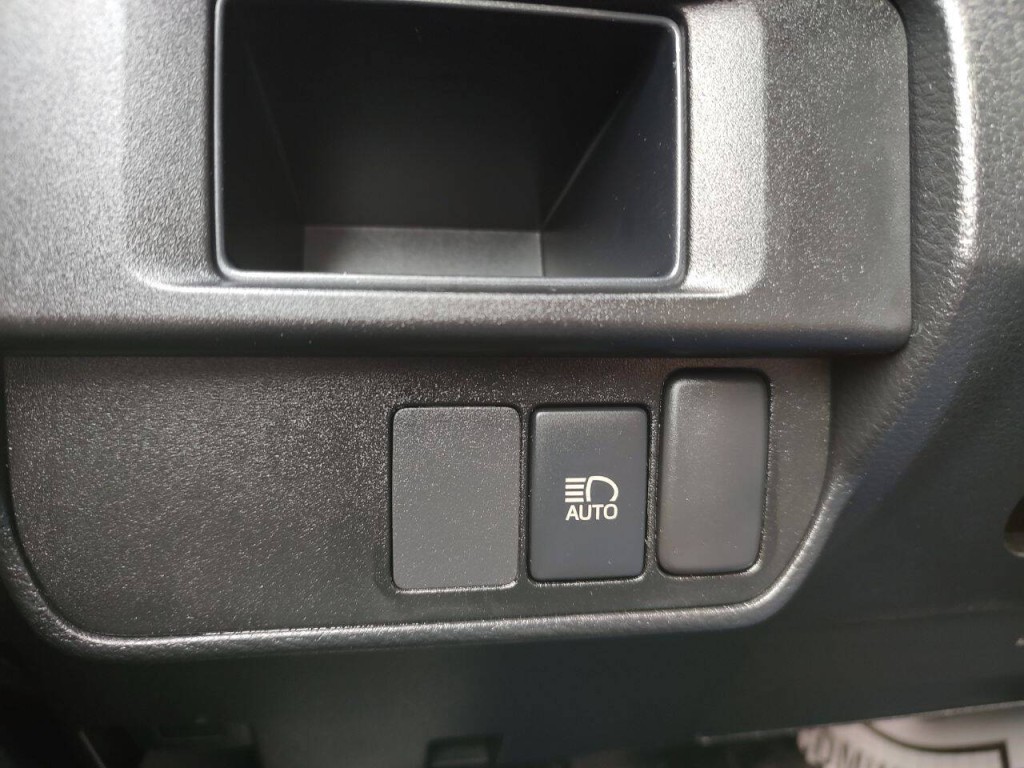 2019 Toyota Tacoma Image 35