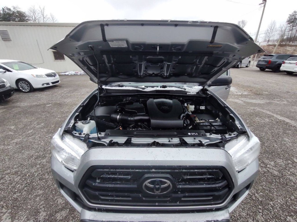 2019 Toyota Tacoma Image 38