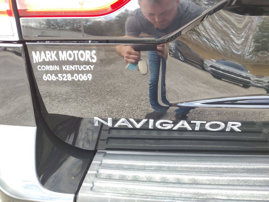 2017 Lincoln Navigator Image 13