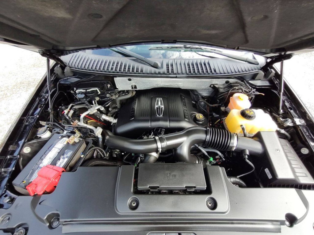 2017 Lincoln Navigator Image 17