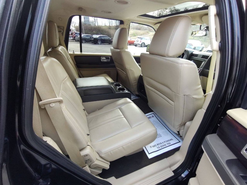 2017 Lincoln Navigator Image 22