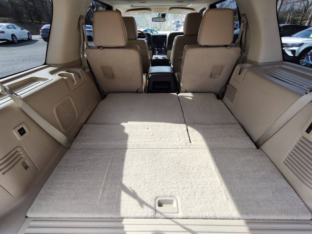 2017 Lincoln Navigator Image 23