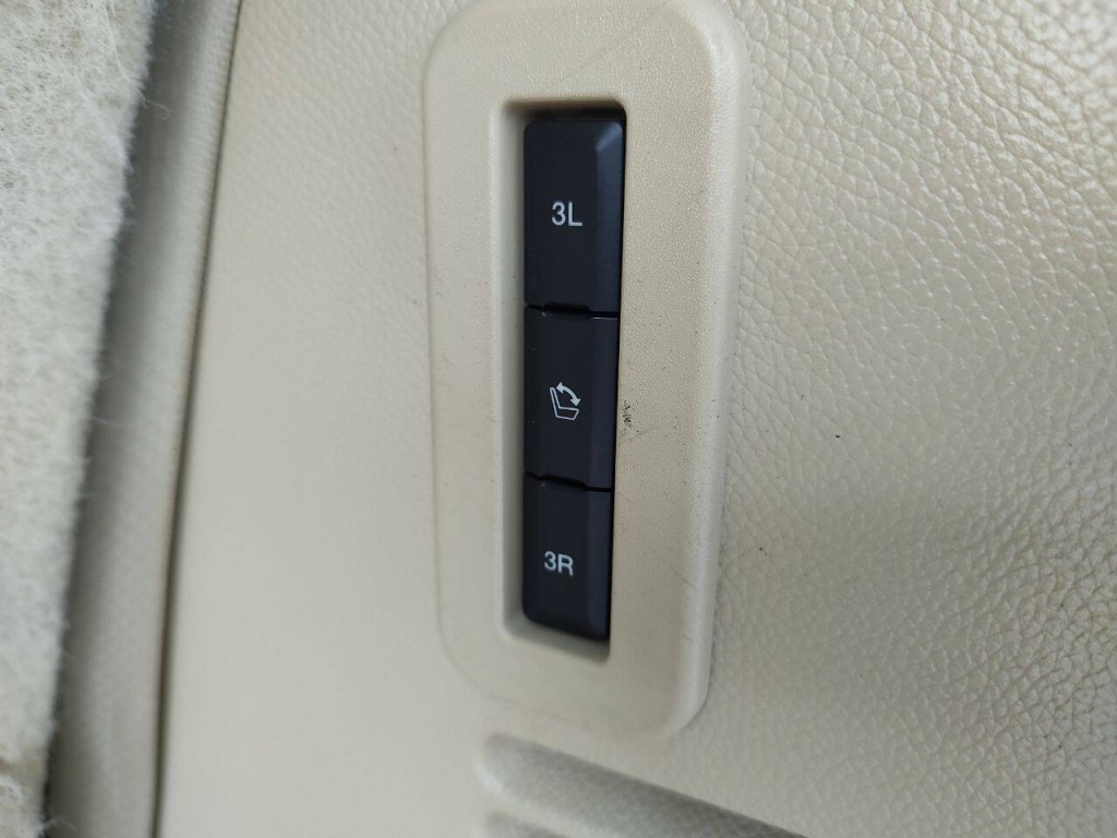 2017 Lincoln Navigator Image 24