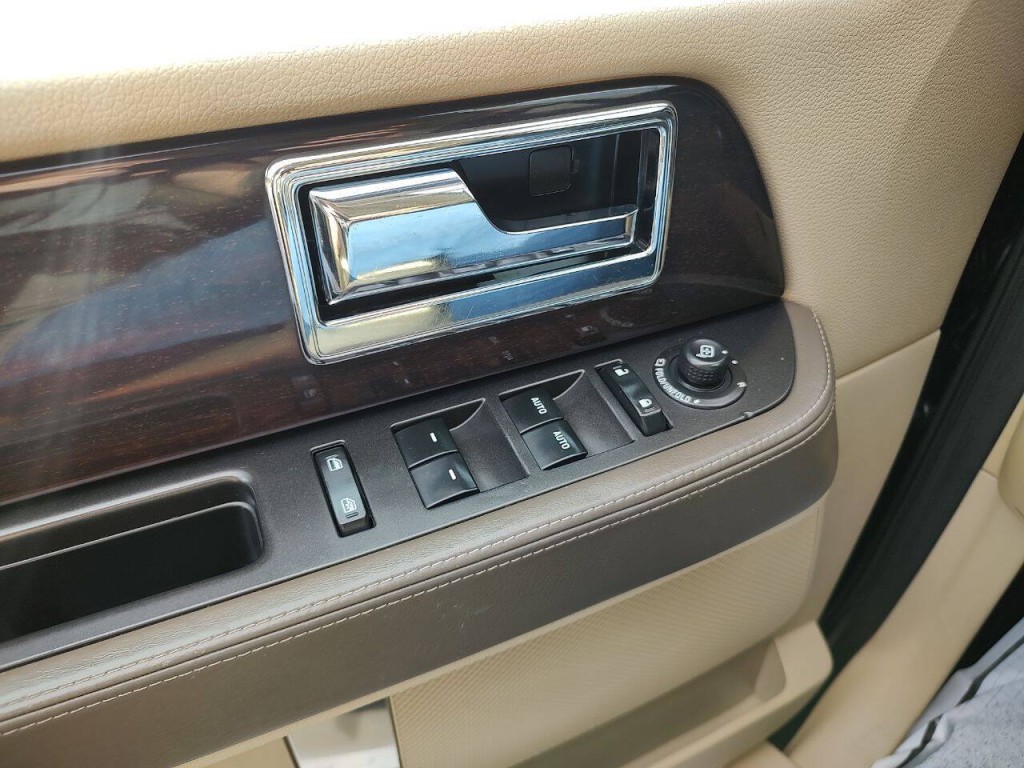 2017 Lincoln Navigator Image 36