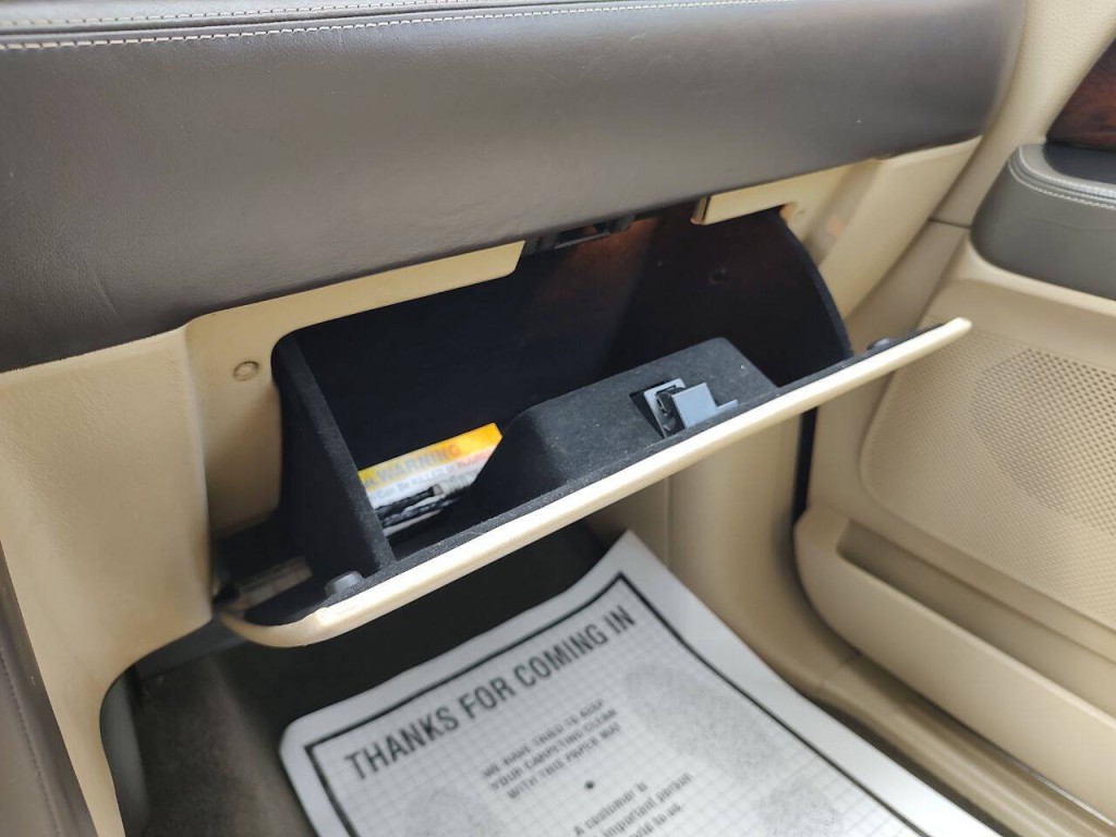 2017 Lincoln Navigator Image 39