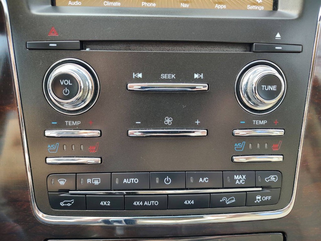 2017 Lincoln Navigator Image 55