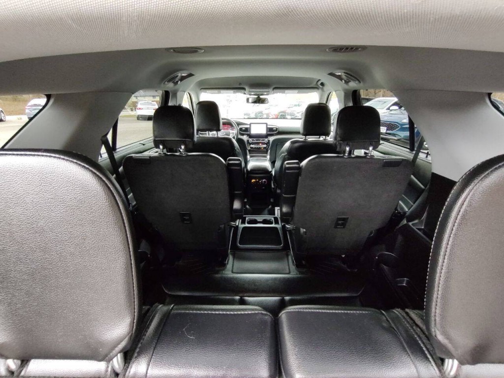 2021 Ford Explorer Image 24