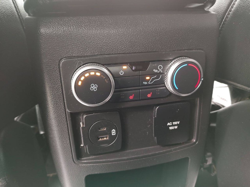 2021 Ford Explorer Image 30