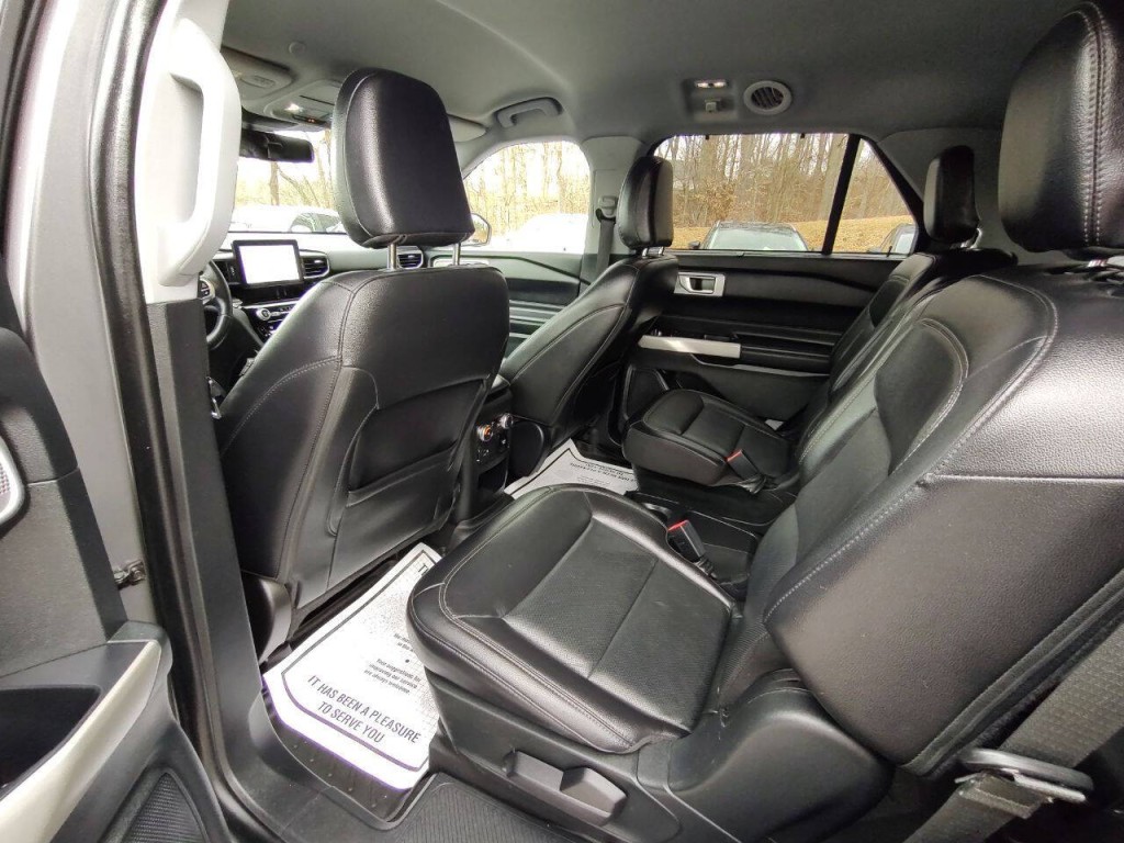 2021 Ford Explorer Image 35