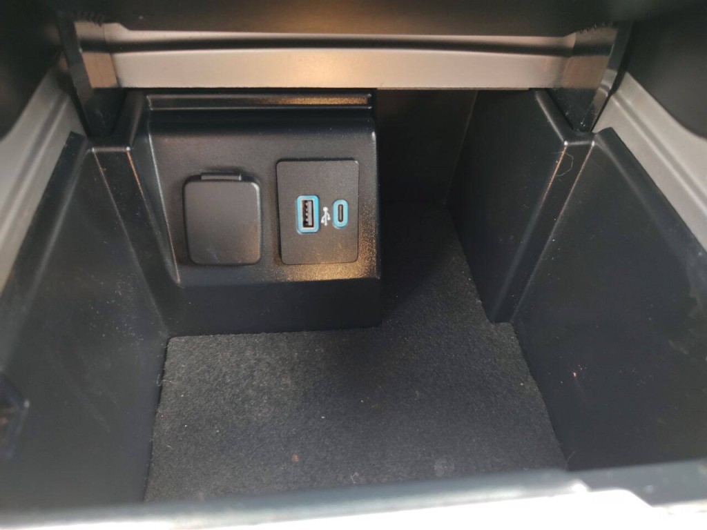 2021 Ford Explorer Image 58