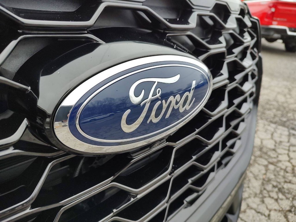 2025 Ford Explorer Image 12