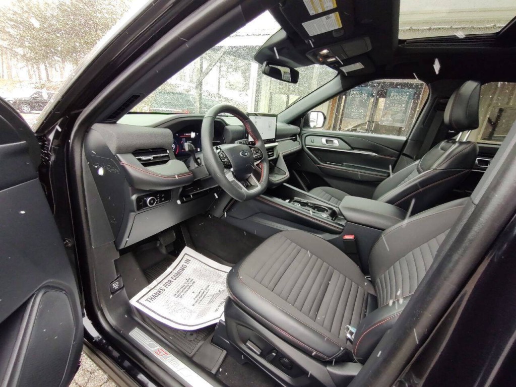 2025 Ford Explorer Image 18