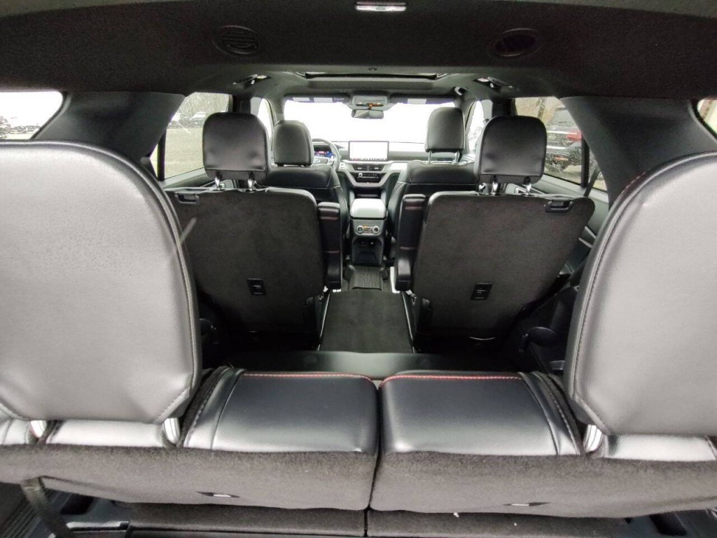 2025 Ford Explorer Image 25