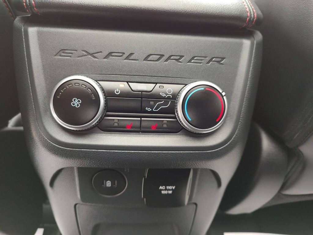 2025 Ford Explorer Image 29