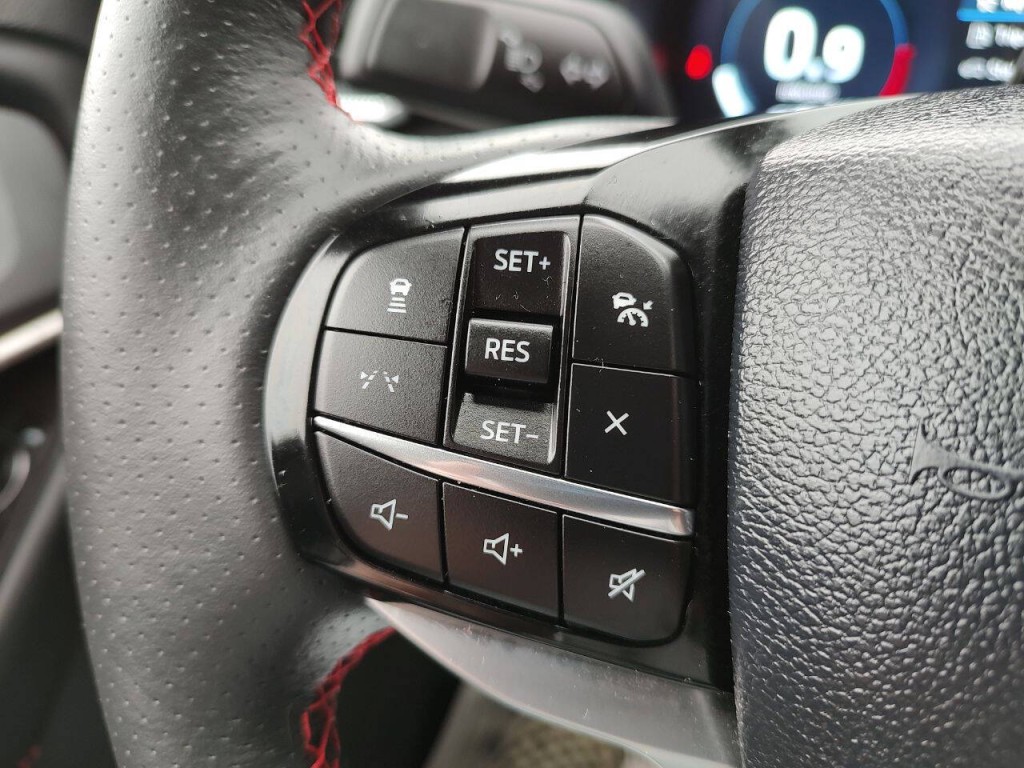 2025 Ford Explorer Image 38