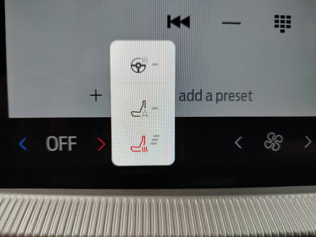 2025 Ford Explorer Image 46