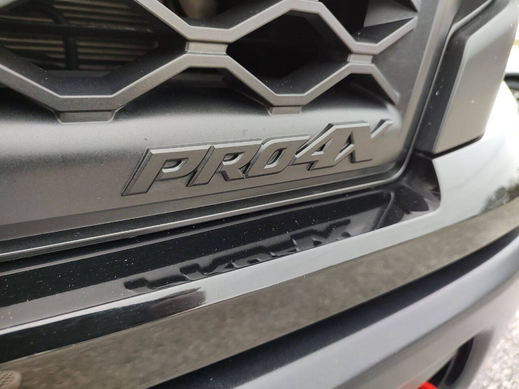 2023 Nissan Titan Image 18