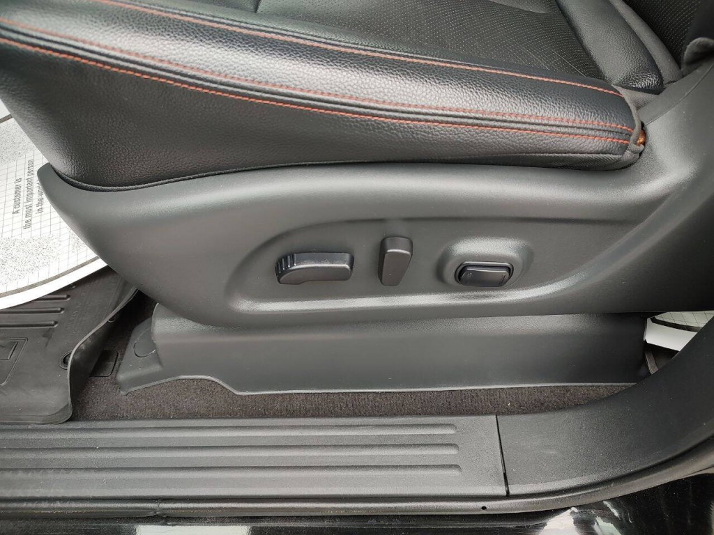 2023 Nissan Titan Image 35