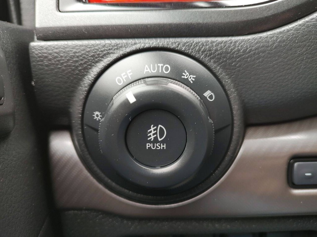 2023 Nissan Titan Image 40