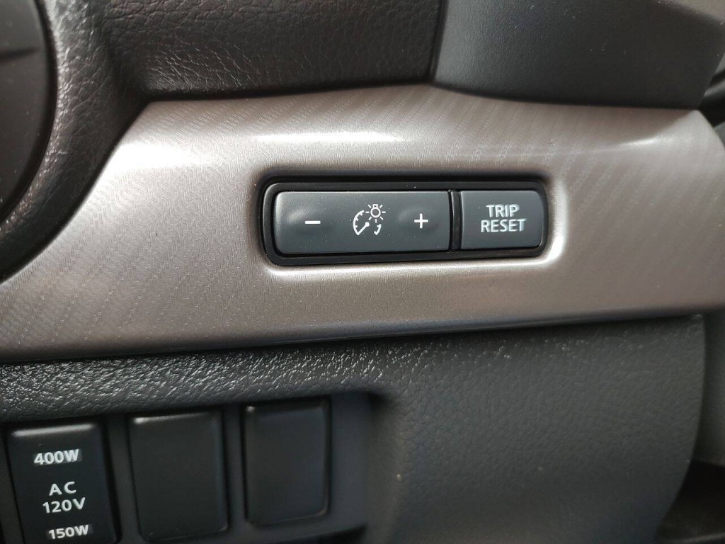 2023 Nissan Titan Image 41