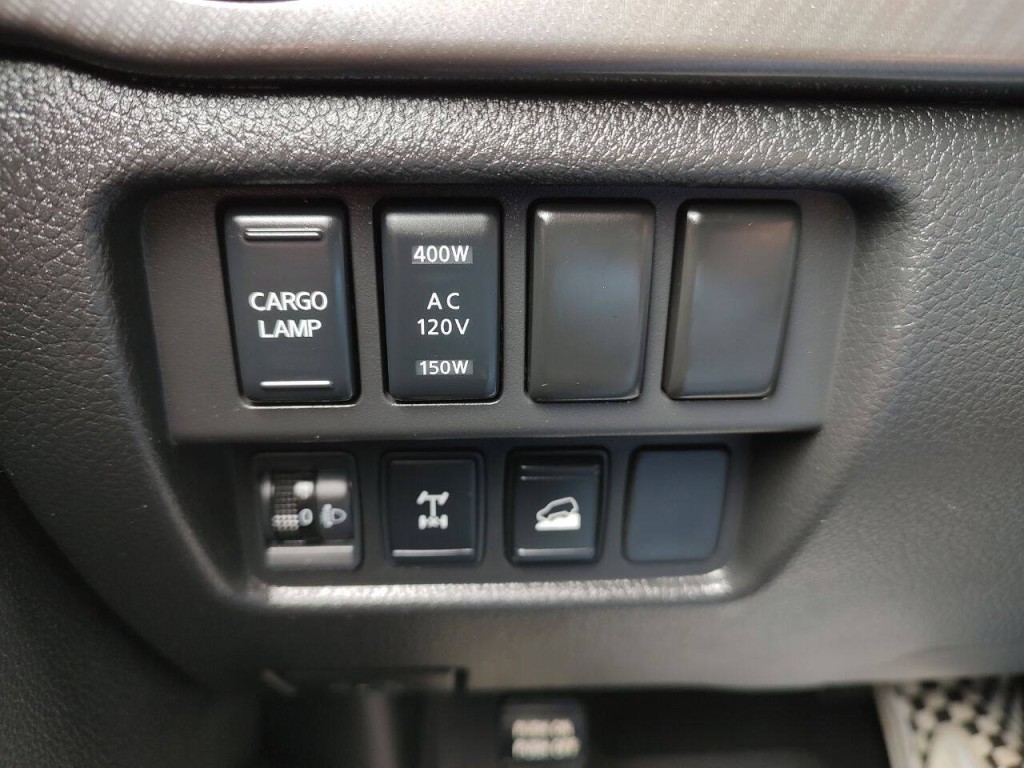 2023 Nissan Titan Image 42