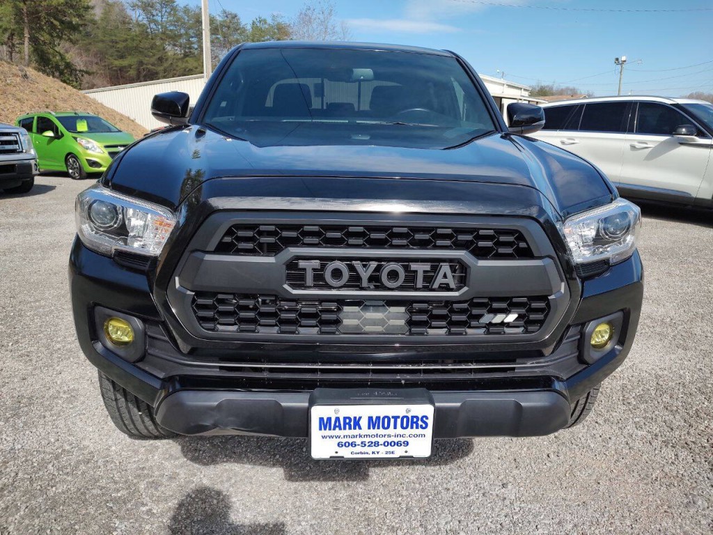 2023 Toyota Tacoma Image 3