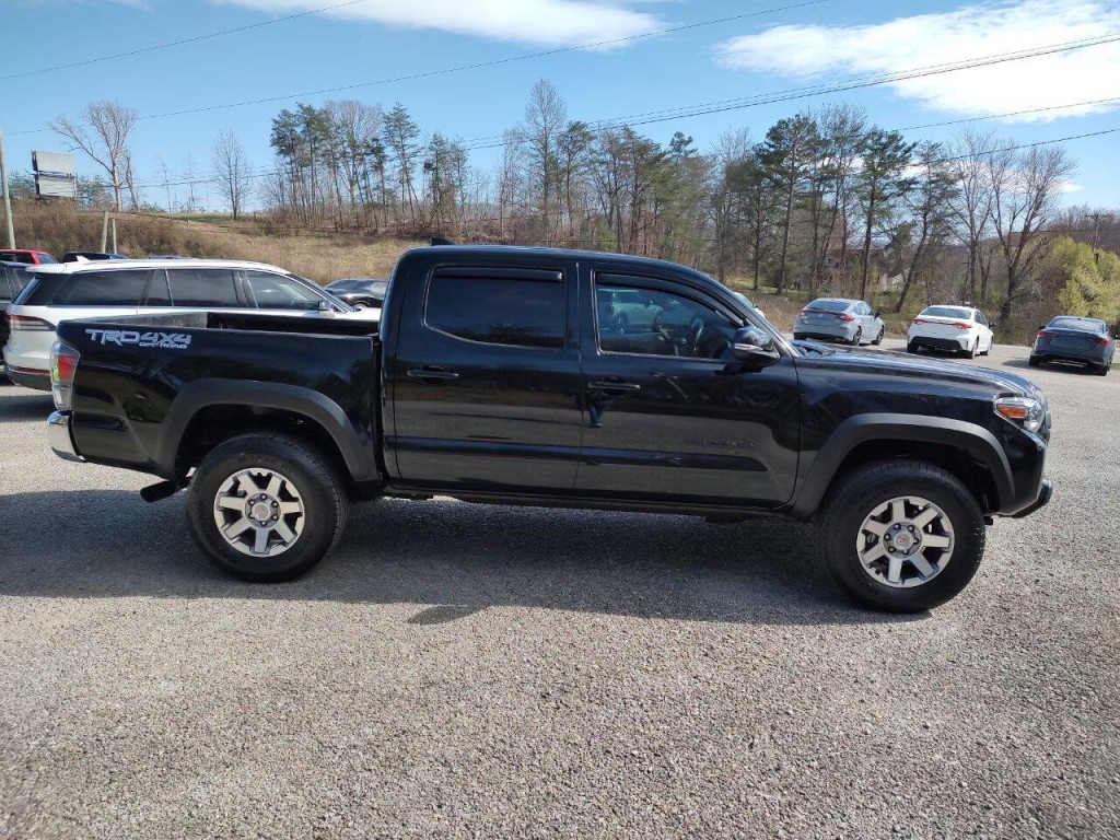 2023 Toyota Tacoma Image 10