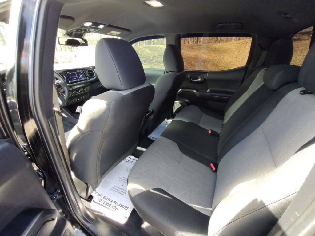 2023 Toyota Tacoma Image 25