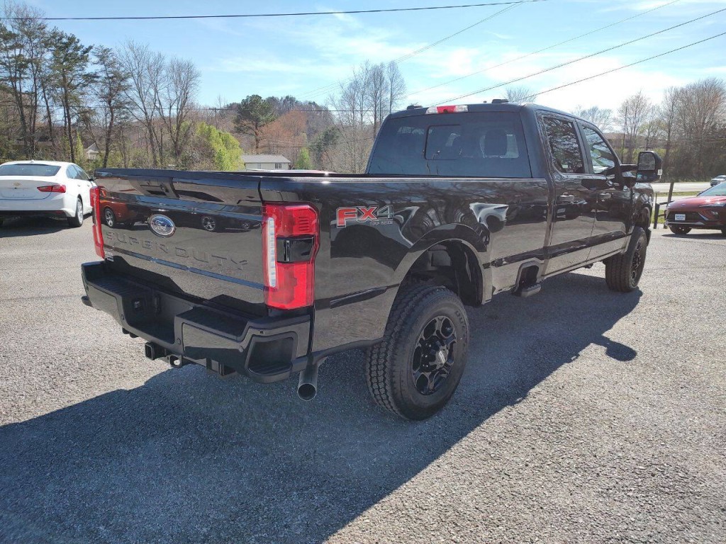 2024 Ford F-350 Image 6