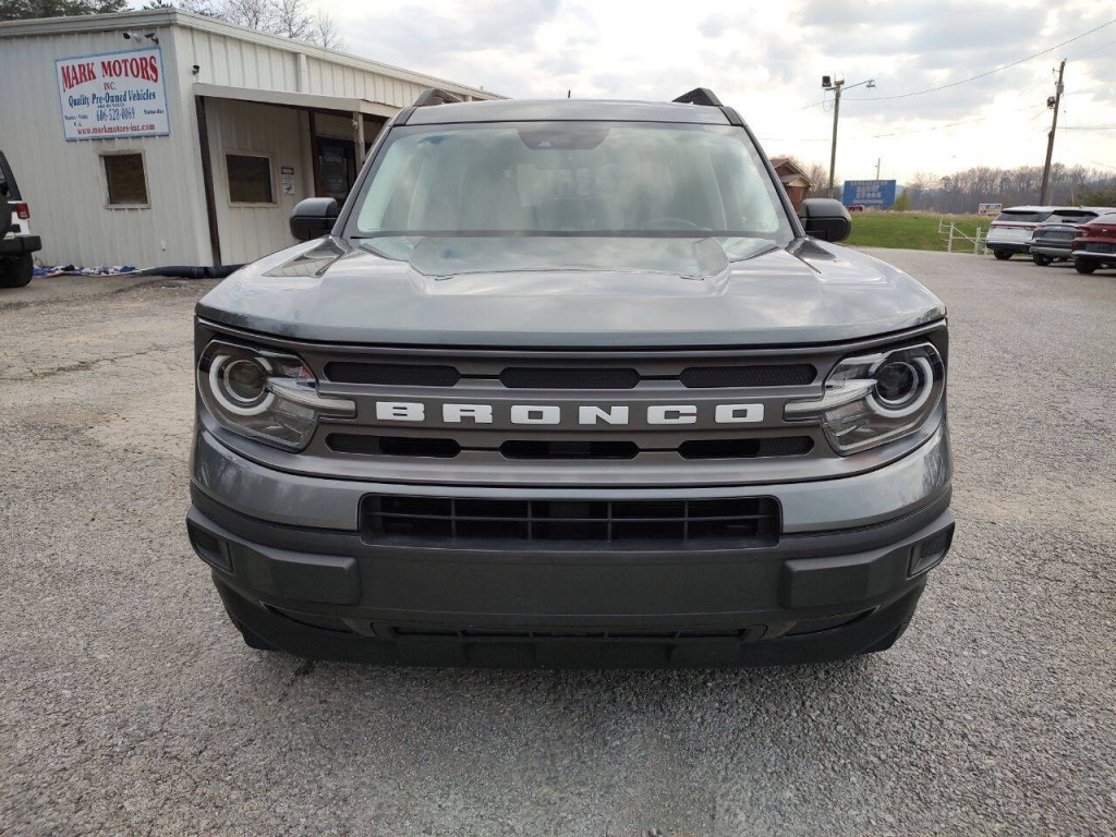 2022 Ford Bronco Image 3