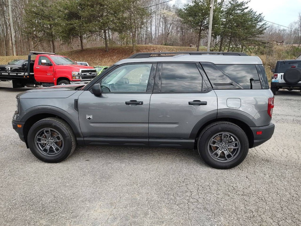 2022 Ford Bronco Image 9