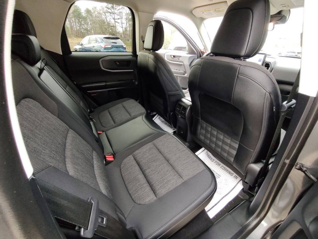 2022 Ford Bronco Image 20