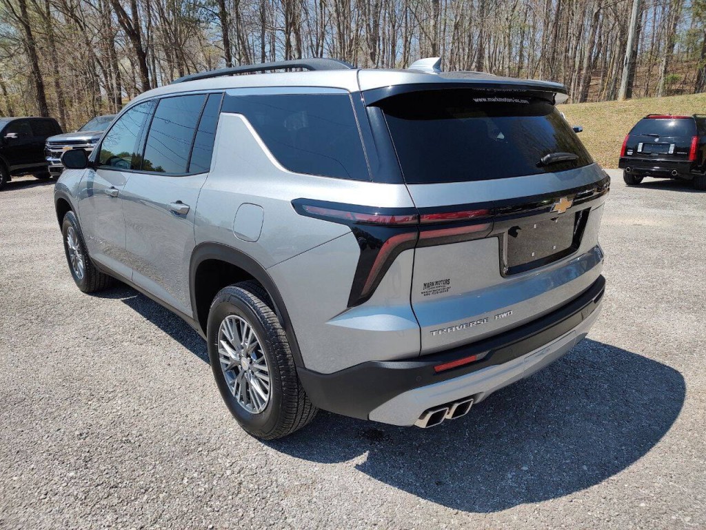2024 Chevrolet Traverse Image 8