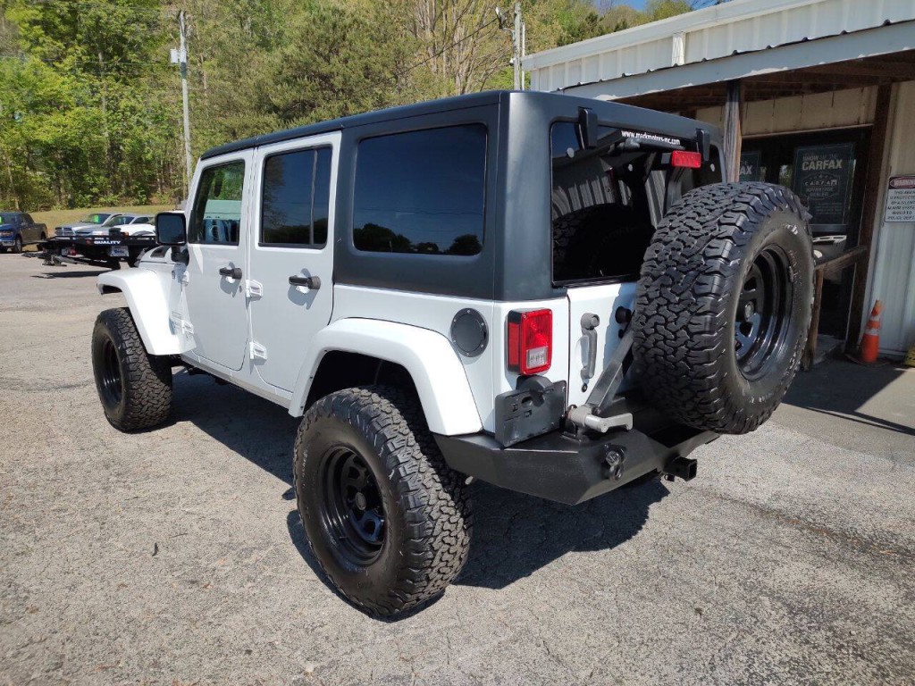 2015 Jeep Wrangler Unlimited Image 9